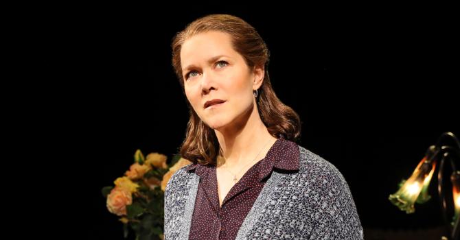Rebecca Luker Moves Audiences in Broadway's Fun Home