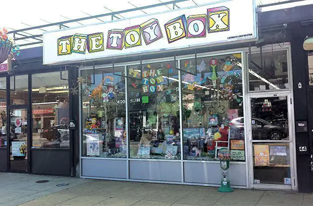 toy box toy store