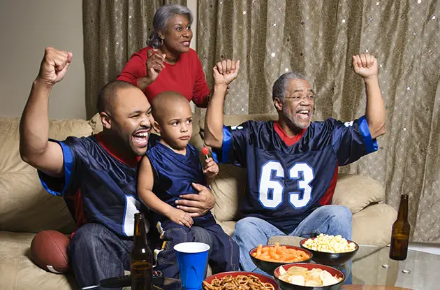 thanksgiving family football