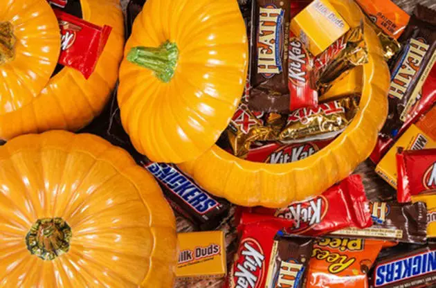 tips to reduce amount of candy eaten on halloween | NYMetroParents