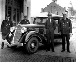 NYPD photo, black and white; old photo of the New York Police Department, circa 1920-1930; New York's Finest