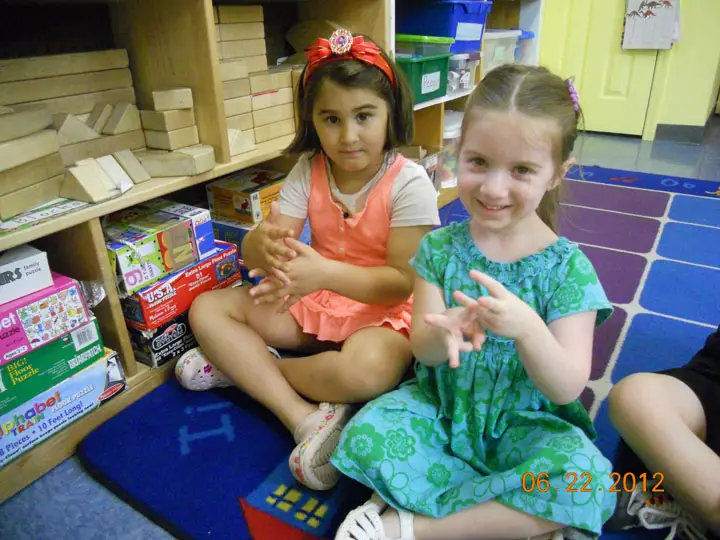 two-preschools-raise-awareness-for-the-deaf-by-teaching-asl